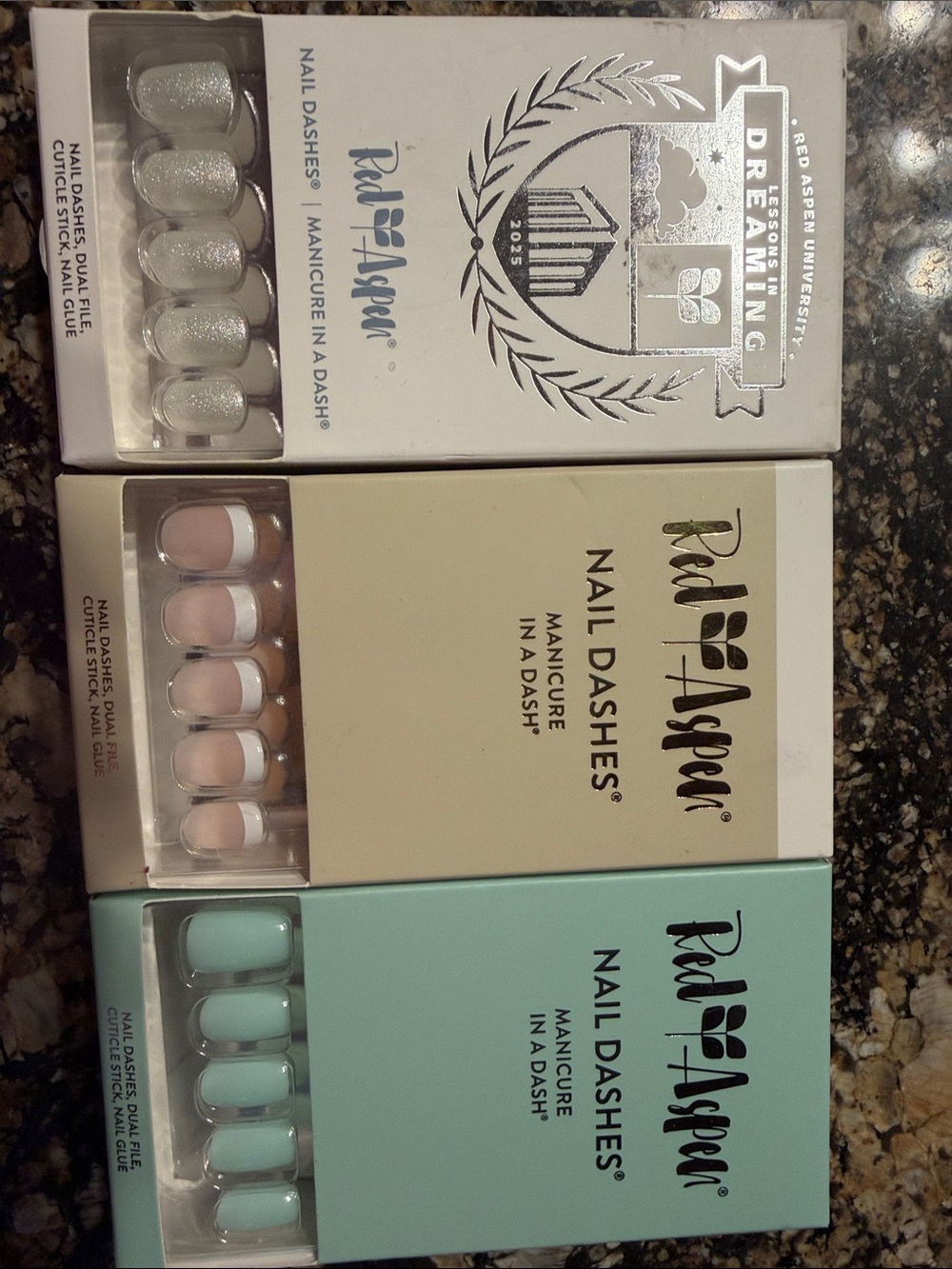 Press on nails